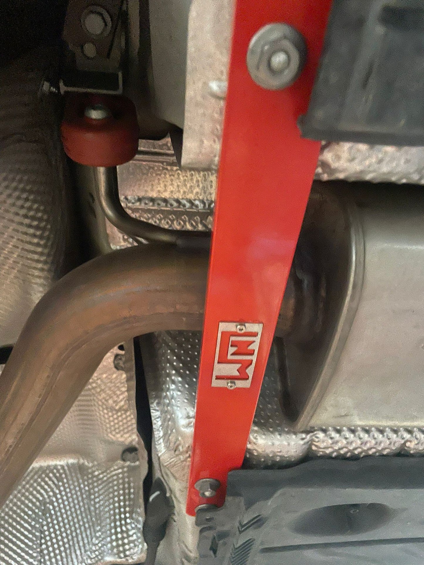 Barra irrigidimento e rinforzo posteriore sottoscocca LNM Volkswagen golf 7 7.5 GTI / TSI / TDI