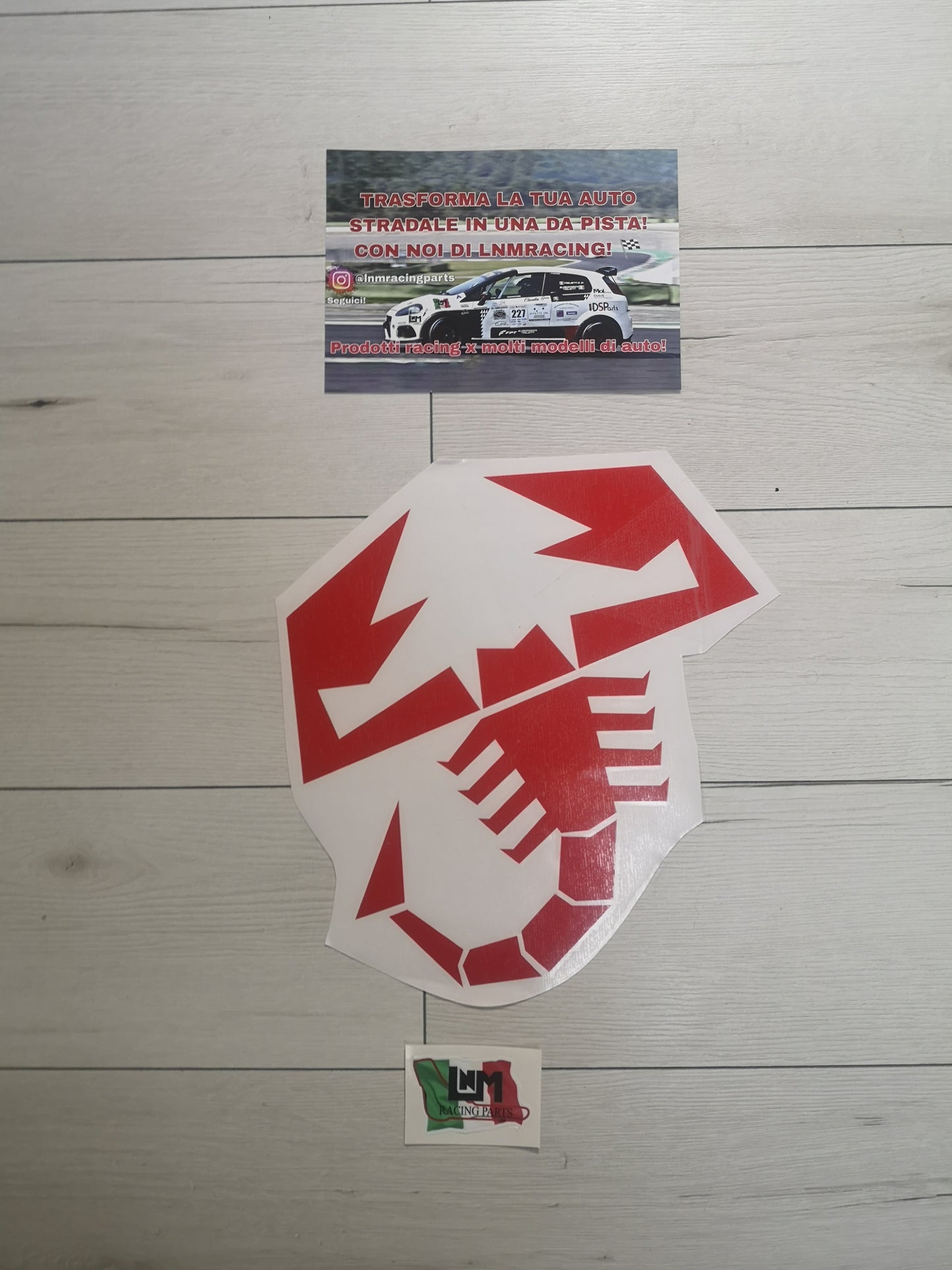 sticker scorpione 30cm x 30cm varie colorazioni