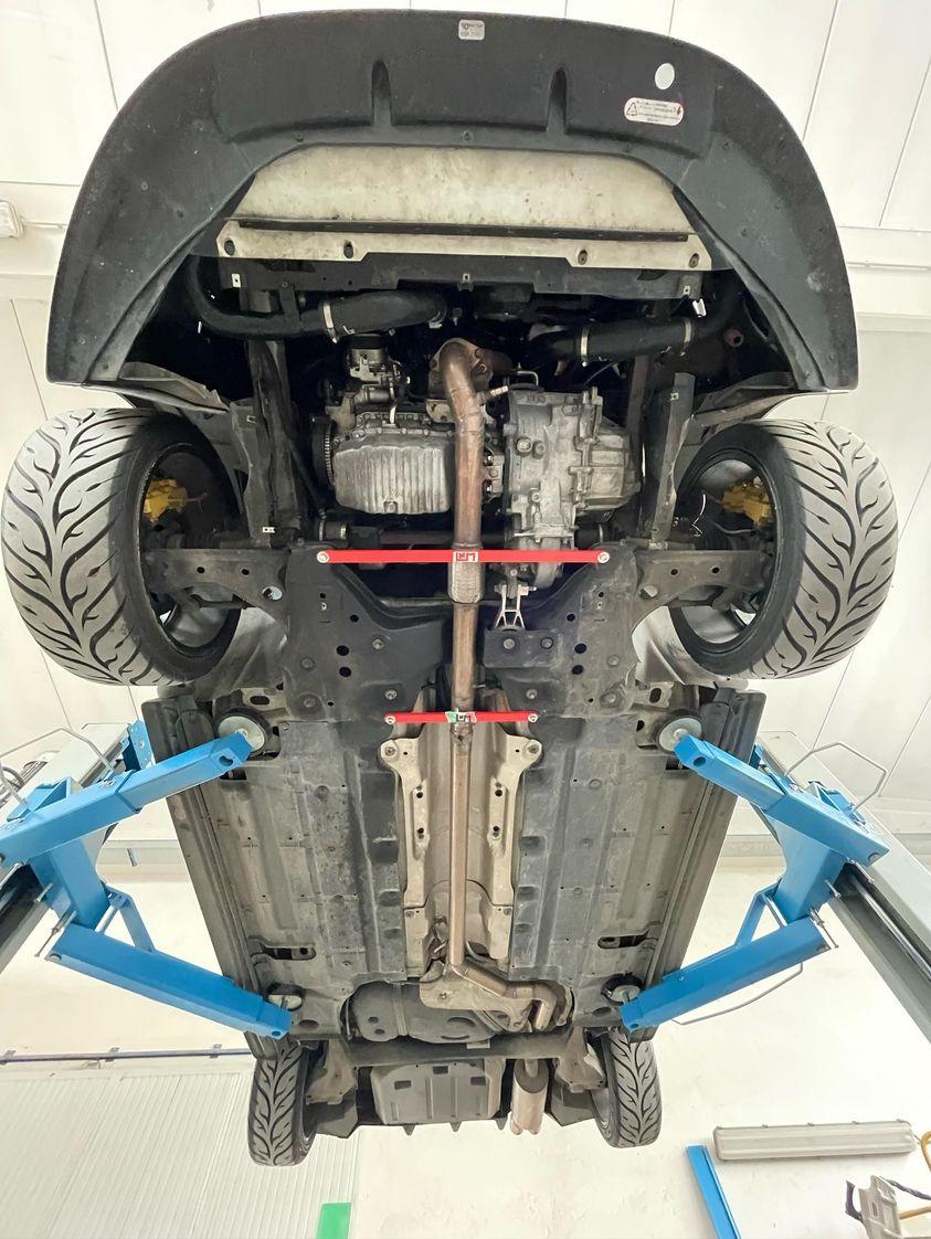 Kit pista irrigidimento anteriore LNM punto abarth / punto evo abarth / fiat punto / Alfa mito (duomi ant. E culla ant)