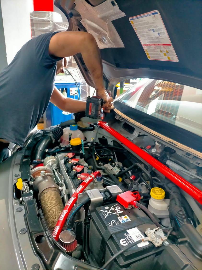 Barra duomi anteriore irrigidimento 500 ABARTH / fiat 500 LNM (no scatola filtro originale)