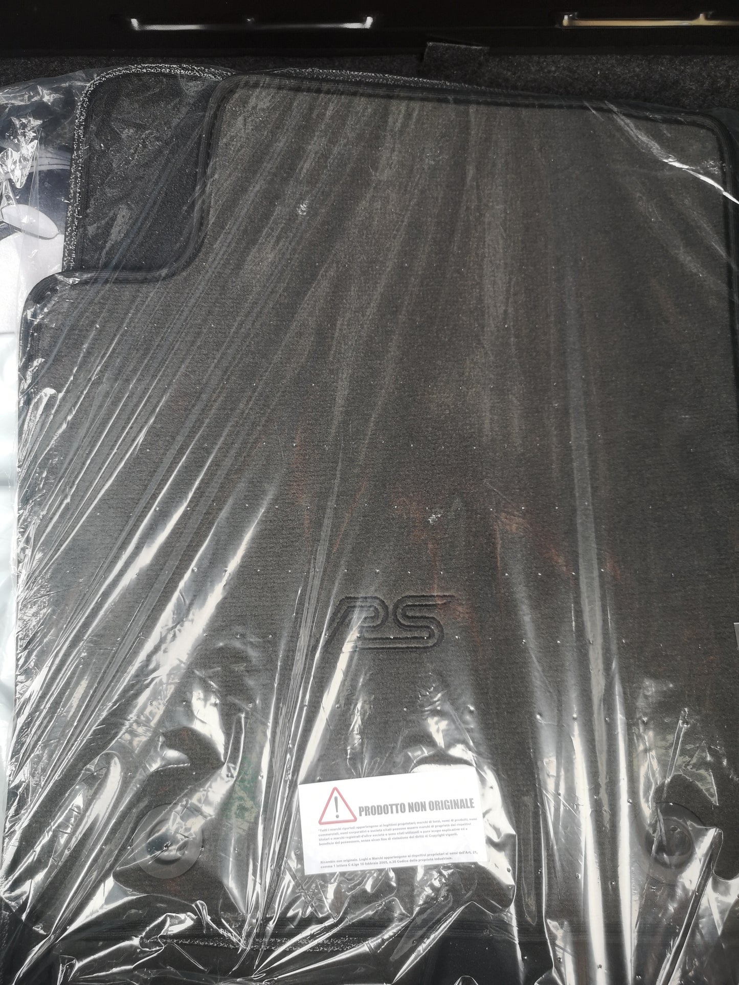 Car mats similar to the original Ford focus RS MK1 1998-2005 premium velvet medium grey + customised RS logo black reproduction original