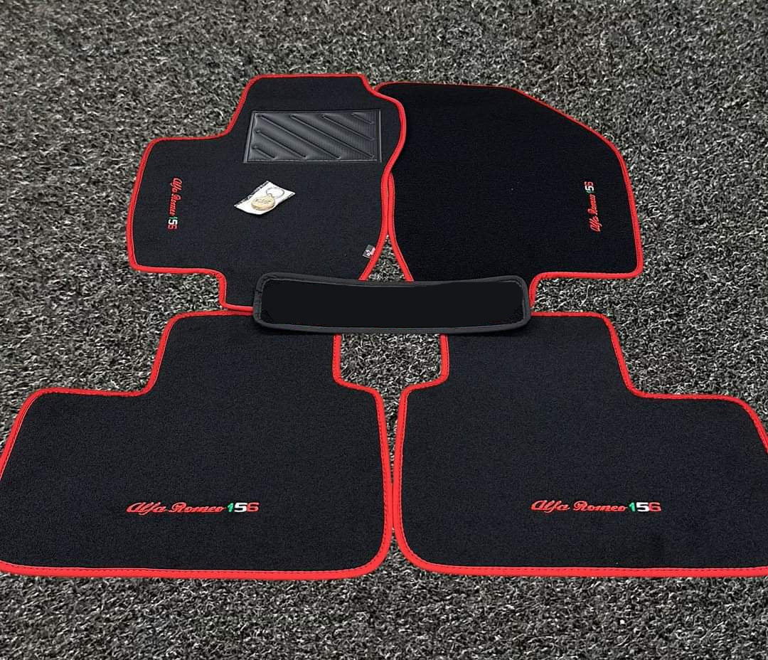 Tappetini Tappeti su misura per Alfa Romeo 156 1997-2005 con battitacco EXLA Tappetini Tappeti su misura per Alfa Romeo 156 1997-2005 con battitacco EXLA
