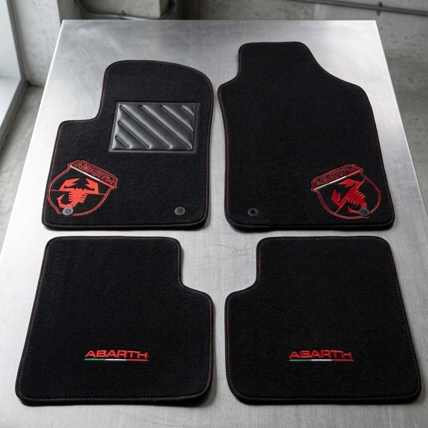 500ABARTH-Fußmatten mit Abarth-Logo
