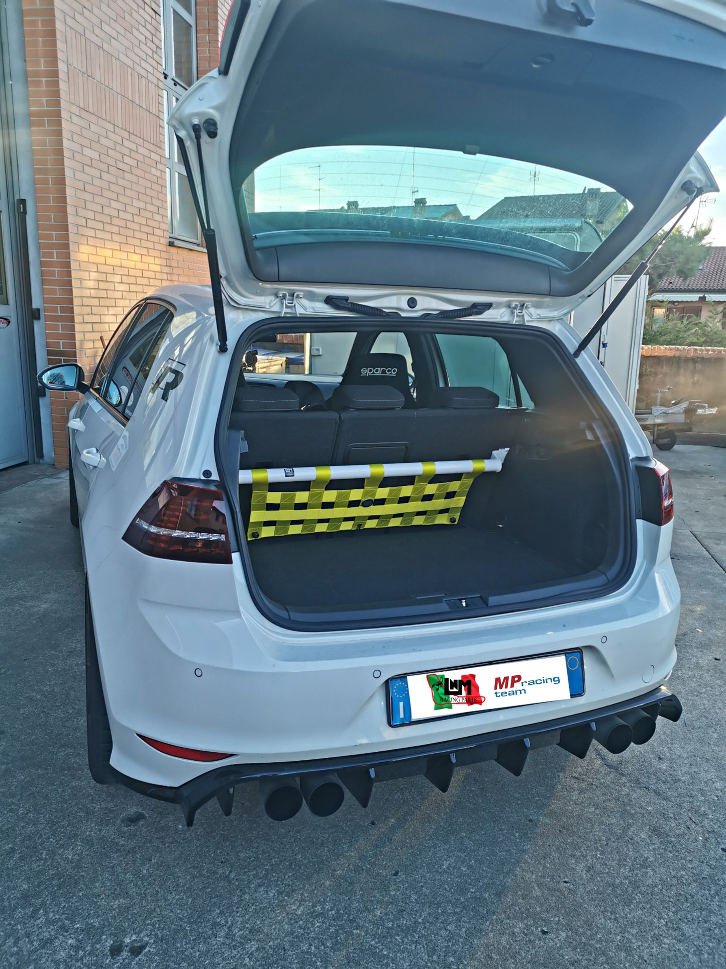 Barra irrigidimento baule duomi posteriore LNM Volkswagen Golf 7  7.5 8 8.5 GTI / TSI / TDI / R Leon MK3 (mantenendo i sedili post. montati)